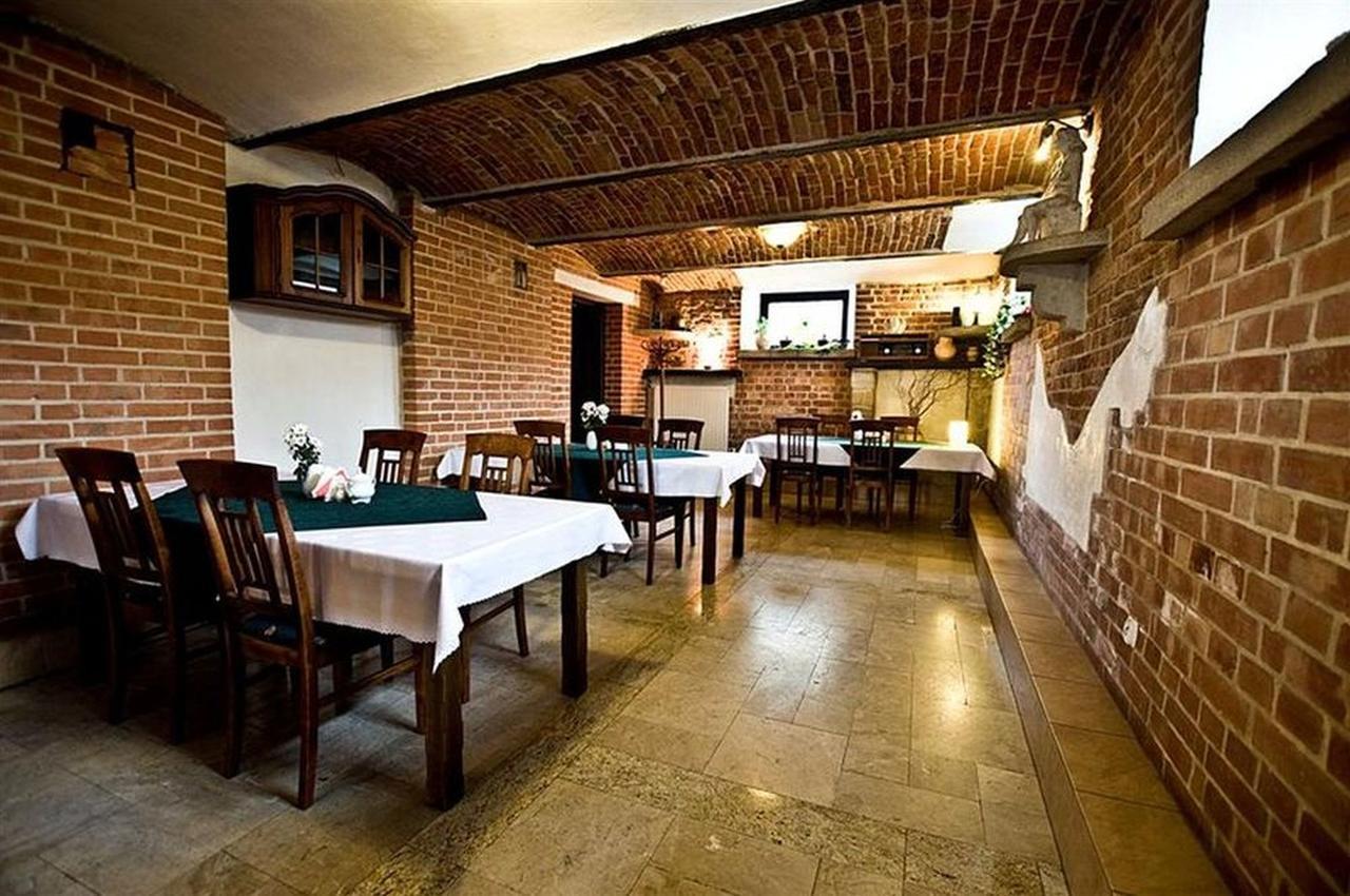 Hotel Restauracja Pod Parowozem Ostrowiec Swietokrzyski Exterior photo