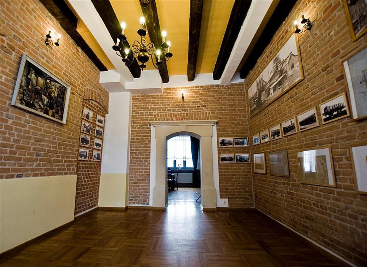 Hotel Restauracja Pod Parowozem Ostrowiec Swietokrzyski Exterior photo